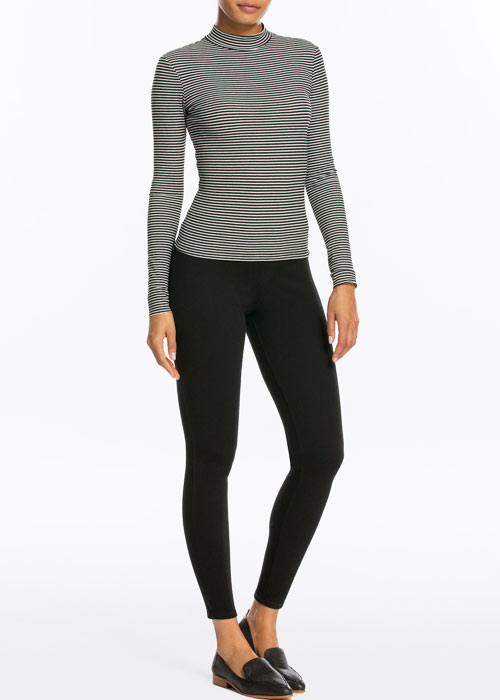 http://www.uktights.com/tightsimages/products/normal/sx_Spanx-Jeanish-Ankle-Legging.jpg