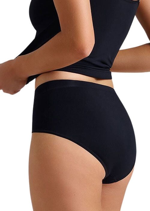 Ambra Bondi Bare Full Brief image
