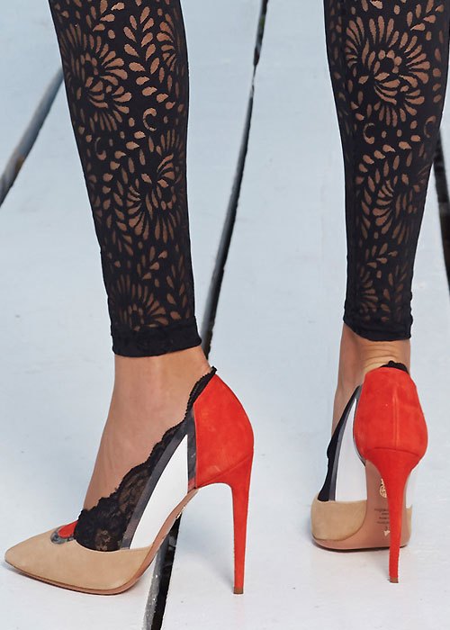 Oroblu Maxine Lace Toeless Footlet image