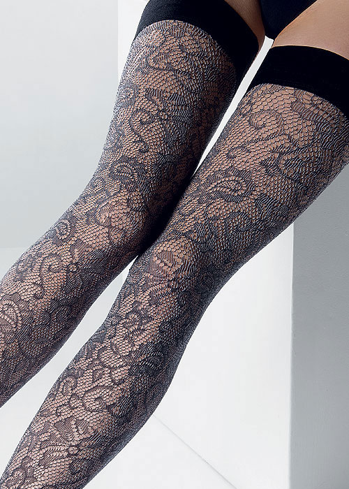 Pierre Mantoux Brigitte Hold Ups image