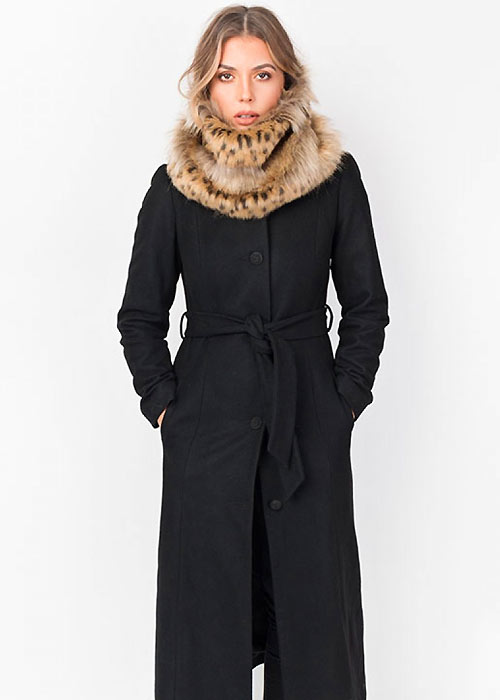 Pia Rossini Tammy Fur Snood image
