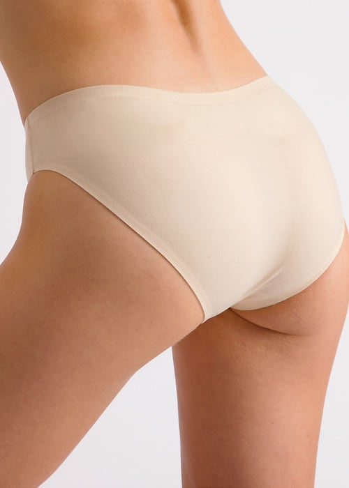 Silky Dance Adult Invisible High Cut Brief image