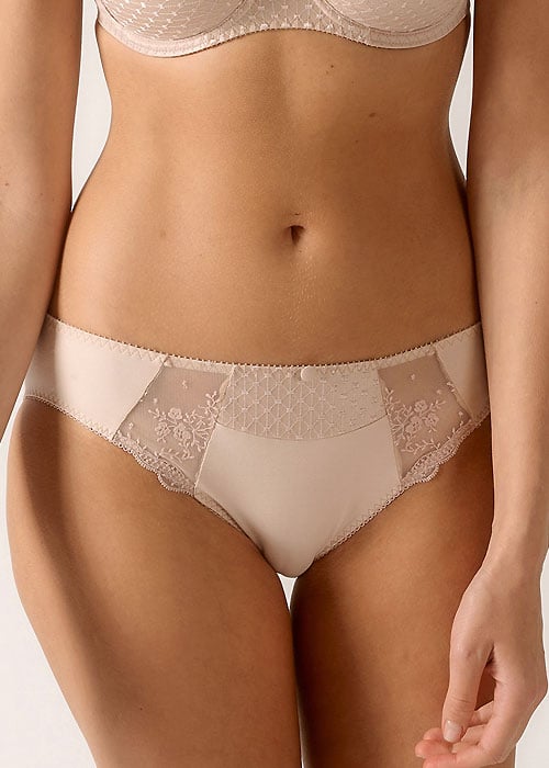 Empreinte Lucile Brief image