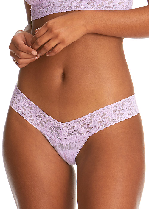 Hanky Panky Signature Seasonal Lace Low Rise Thong SideZoom 2