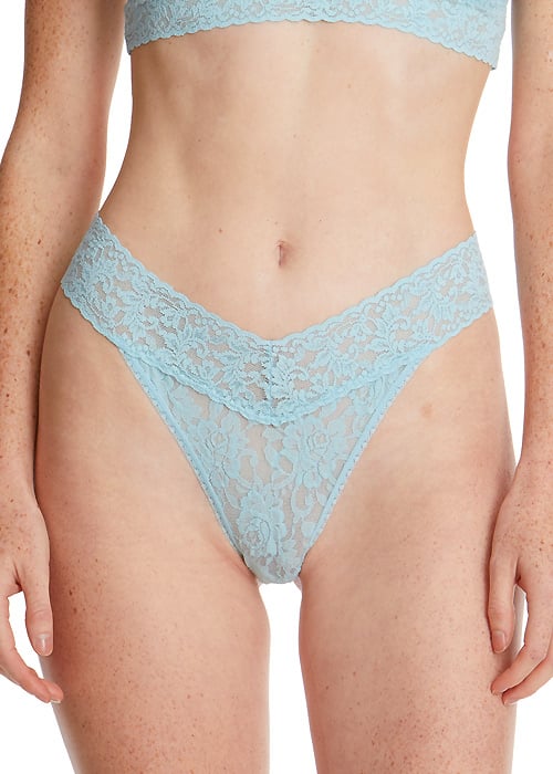 Hanky Panky Signature Seasonal Lace Original Rise Thong SideZoom 2