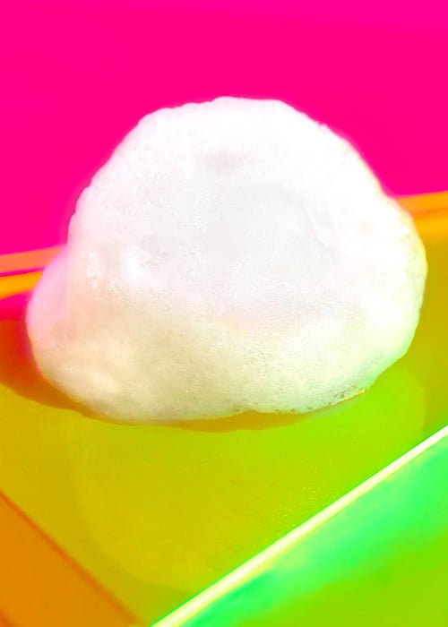 Love To Love Tickle My Body Strawberry Massage Foam image