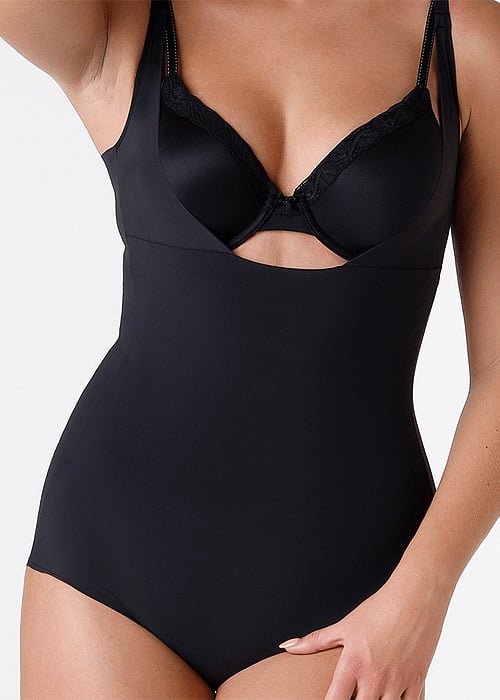 Maidenform Light Control Wear Your Own Bra Bodybriefer image