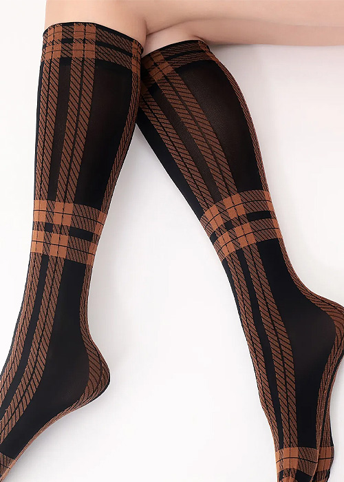 Oroblu All Colours Scottish Knee Highs image