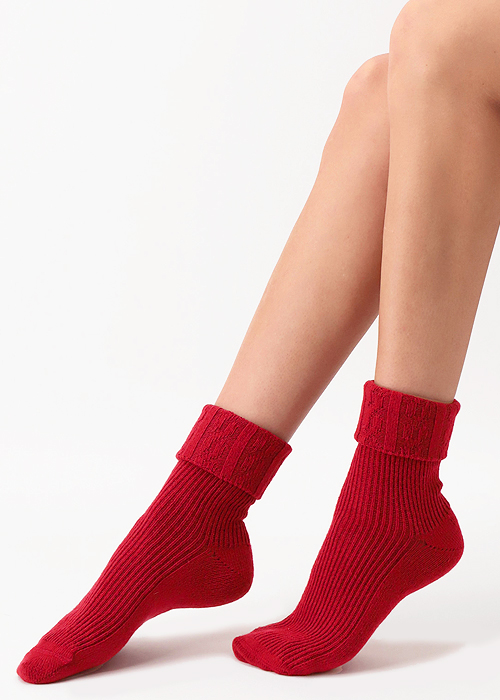 Oroblu Hilda Fine Cashmere Rolled Cuff Socks SideZoom 3