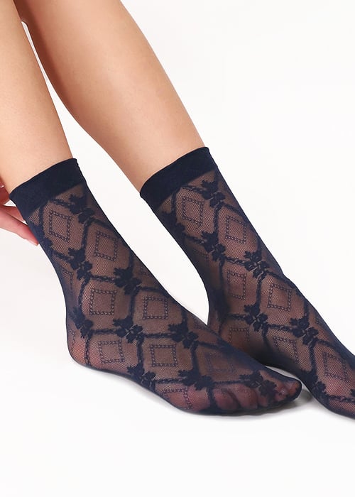 Oroblu Romantic Rich Lace Ankle High image