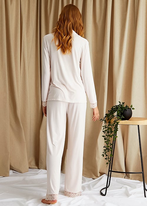 Pretty You London Bamboo Lace Powder Puff Pyjama Set image