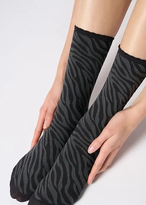 Oroblu Savage Ankle High image